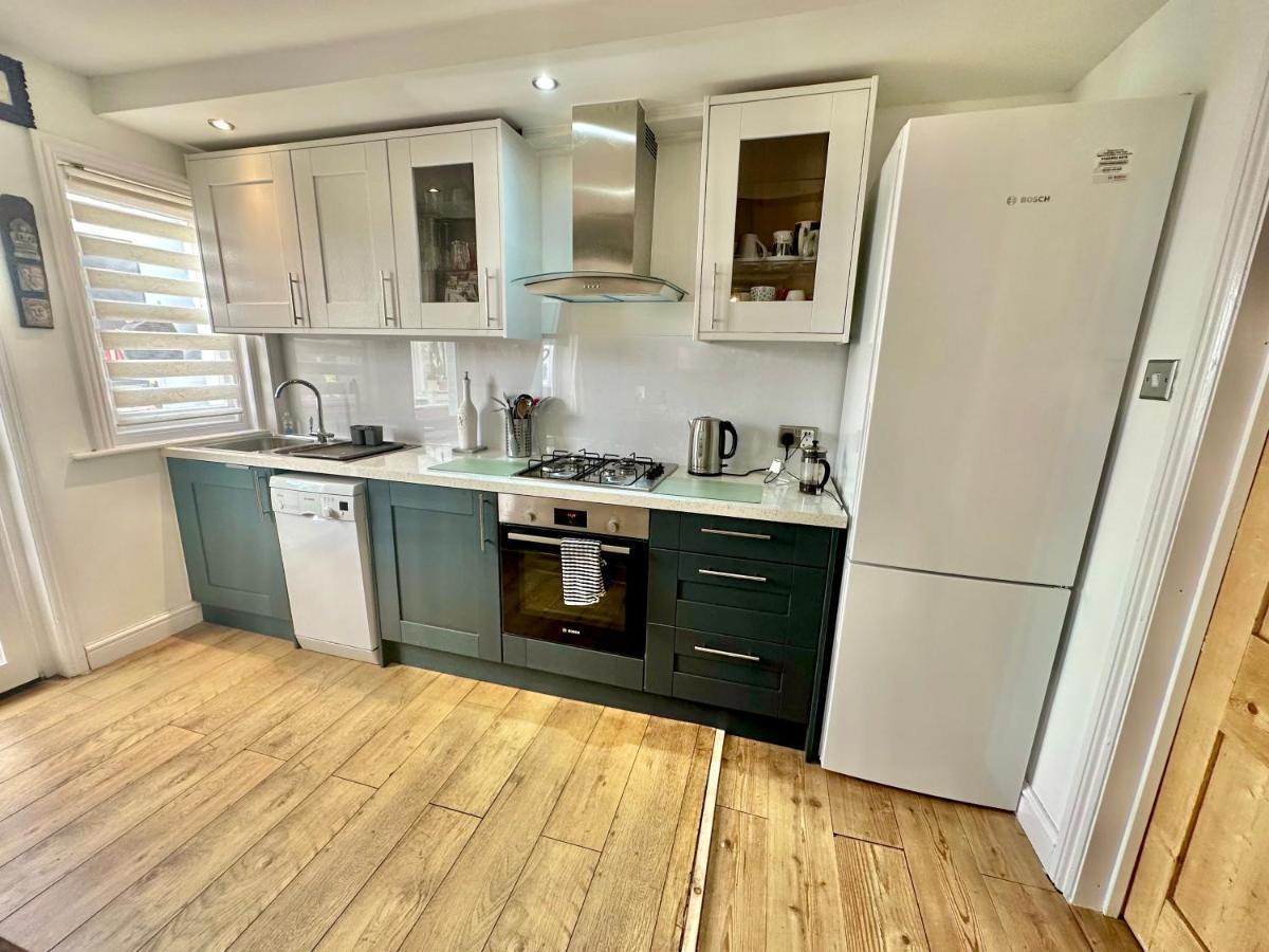 Garden Cottage - 3 Bedroom Close To Town And Beach Bournemouth Eksteriør billede
