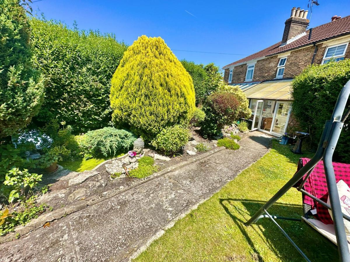 Garden Cottage - 3 Bedroom Close To Town And Beach Bournemouth Eksteriør billede