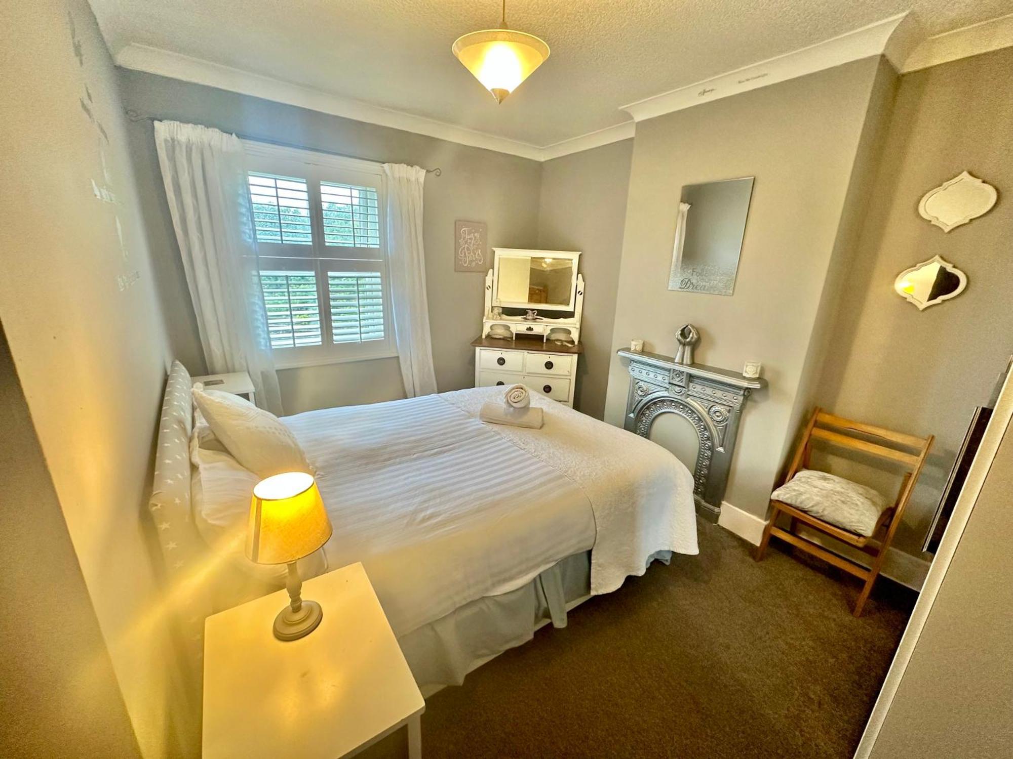 Garden Cottage - 3 Bedroom Close To Town And Beach Bournemouth Eksteriør billede